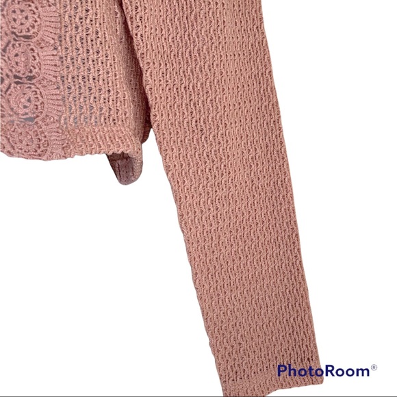 Charlotte Russe Women's Cropped Long Sleeve Blouse - Picture 5 of 8